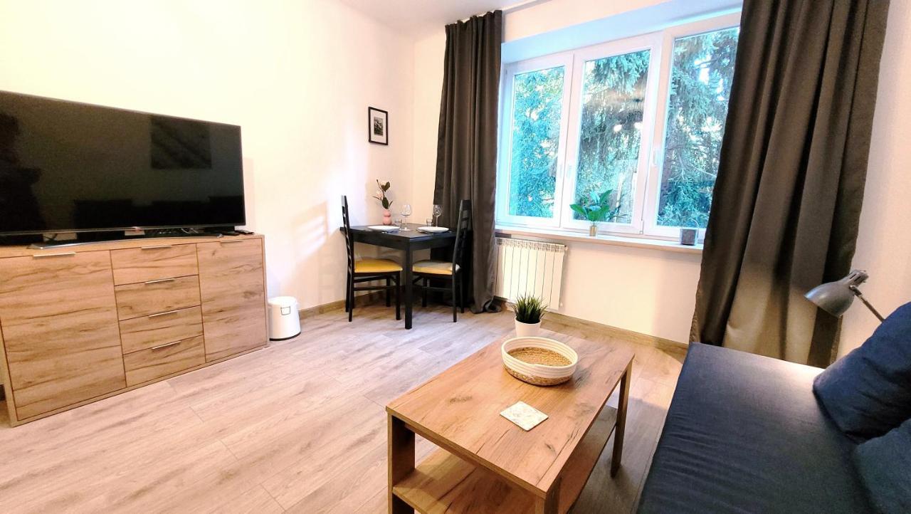 Great Life - Apartment Next To Metro Station Varşova Dış mekan fotoğraf